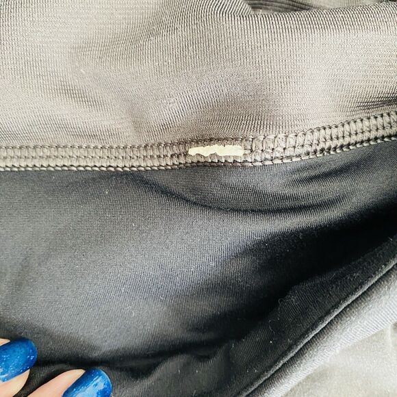 Lululemon Shorts Womens Solid Black Size 6 - Picture 5 of 7